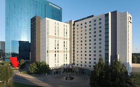 Courtyard By Marriott Indianapolis Downtown